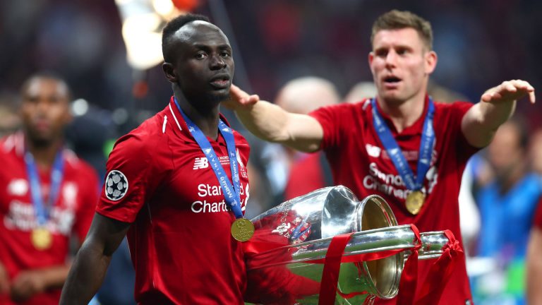 អតីតកីឡារករឆ្នើម Liverpool បានញុះញង់ Mane ឱ្យចុះចាញ់ Anfield