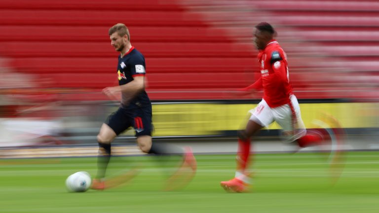 កីឡាករ timo werner រកបាន​៣​គ្រាប់​ពេល​ក្រុម rb leipzig បំបាក់​ក្រុម mainz ៥-០​នៅ bundesliga